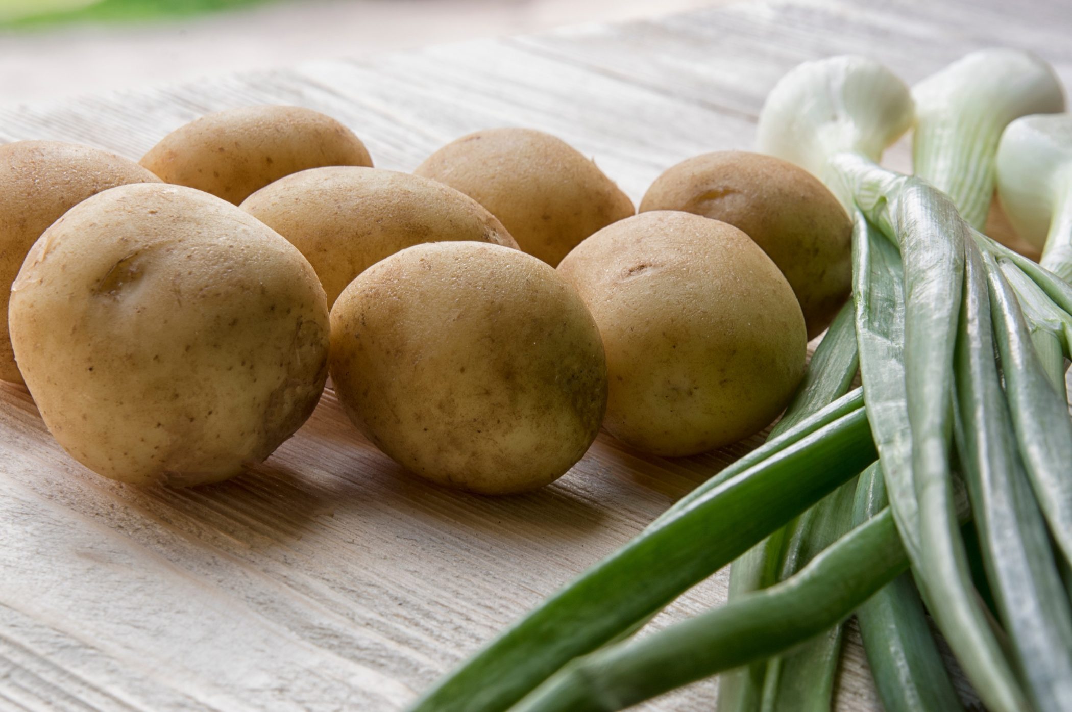 Rané brambory – neloupat a blanšírovat